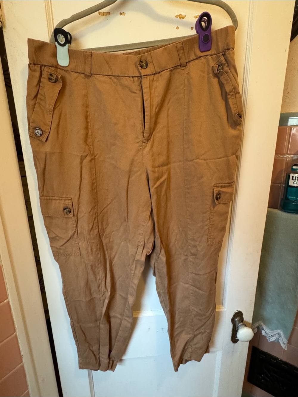 torrid Cropped Cargo Pants in Tan